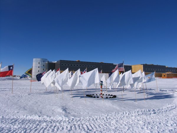 Xavier Cortada at South Pole